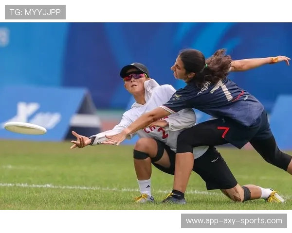 飞盘战术揭秘：深入分析北京飞盘队的进攻策略与团队配合